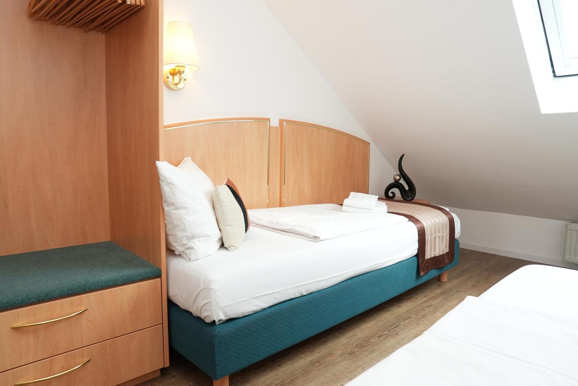 Uno Hotel Posthof Saarlouis Exterior foto