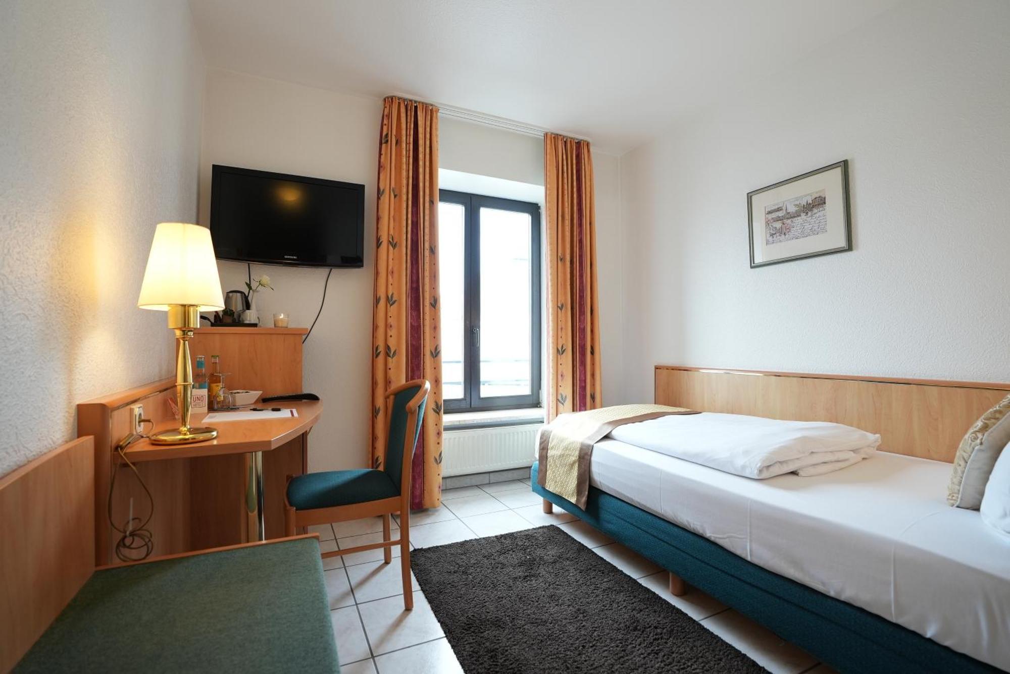 Uno Hotel Posthof Saarlouis Exterior foto